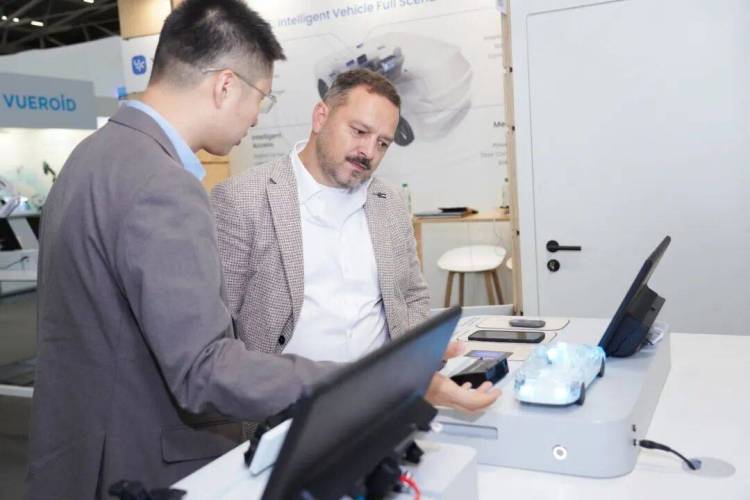 2025年远峰科技四大产品线德国慕尼黑车展首秀，描绘智慧出行新图景