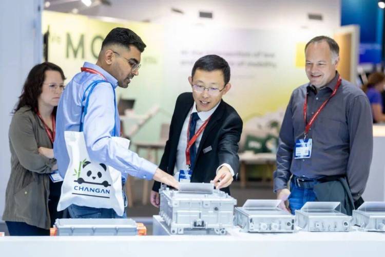 IAA MOBILITY 2025 | 威迈斯VMAX赴约德国慕尼黑，对话全球智慧出行