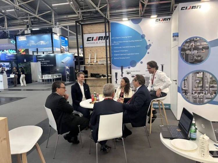 淅减亮相德国 IAA MOBILITY 2025，智能悬架技术引全球客户关注！