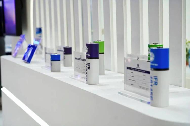 骆驼锂电亮相慕尼黑IAA MOBILITY 2025 | 全场景系统解决方案携手大圆柱新品平台重磅发布