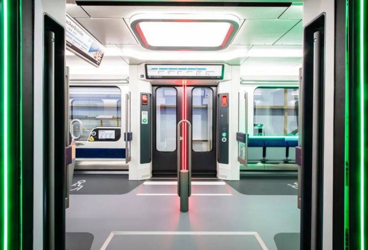 2025年IAA首秀：西门子交通展示慕尼黑新型XXL S-Bahn可步入式模型