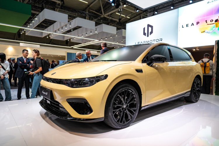 一篇回顾丨零跑在2025年德国慕尼黑车展的5天都发生了什么？