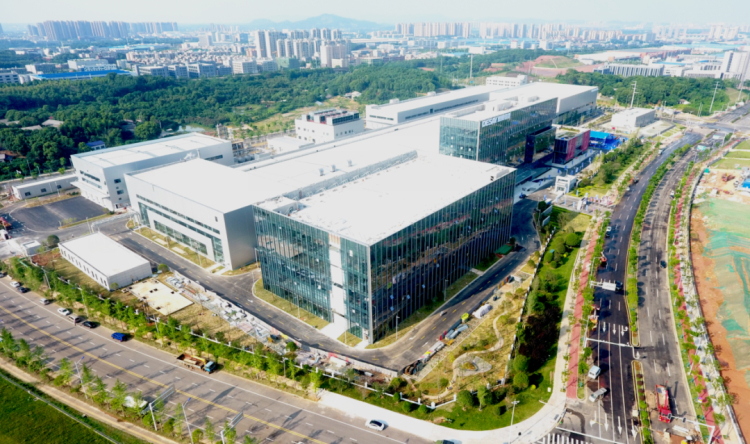 亮相美国RE+ 2025展会，德赛电池“主动安全”技术全球瞩目！