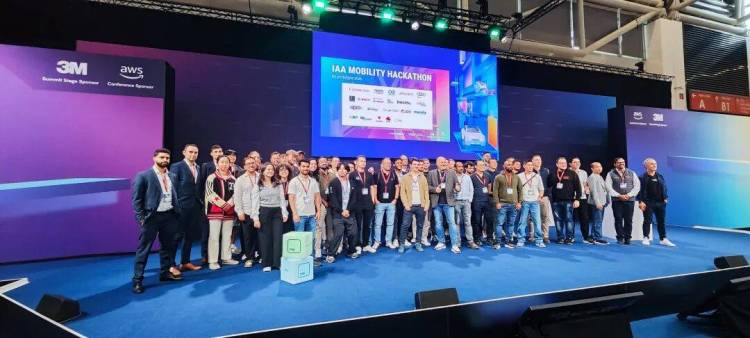 极豆科技亮相 IAA Mobility 2025 年德国国际汽车及智慧出行博览会