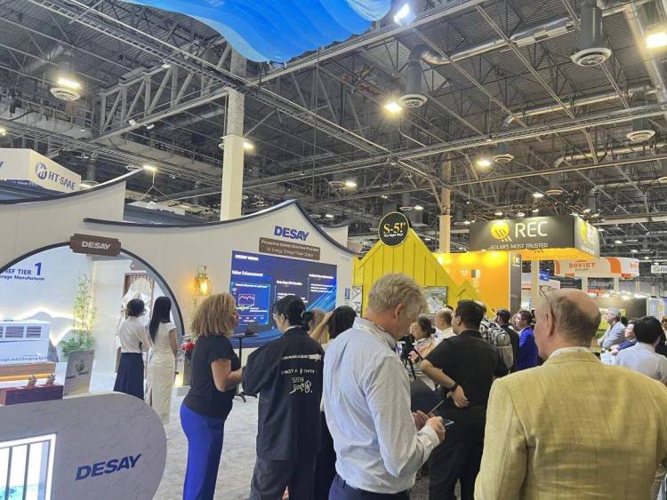 亮相美国RE+ 2025展会，德赛电池“主动安全”技术全球瞩目！