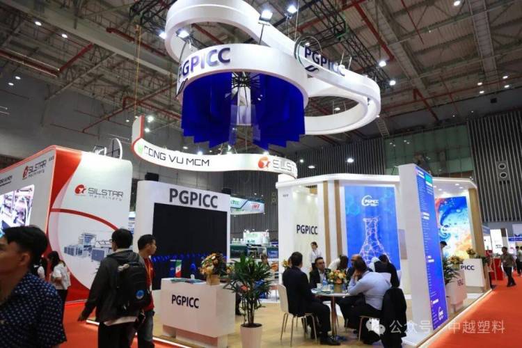 中国塑企挤爆2025越南橡塑展！越南人买东西看品牌，卷价格不管用？千亿市场怎么尝到红利？