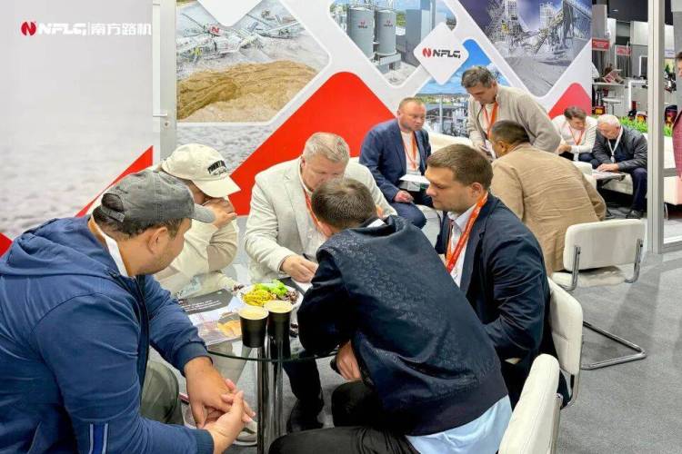 加速全球布局，南方路机2025年哈萨克斯坦国际工程机械及矿业展览会再创高光