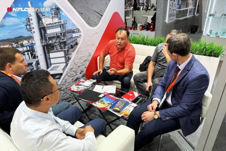 加速全球布局，南方路机2025年哈萨克斯坦国际工程机械及矿业展览会再创高光