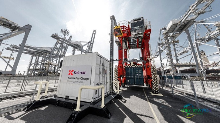 陶朗加港将试用新西兰首台全电动集装箱门式起重机