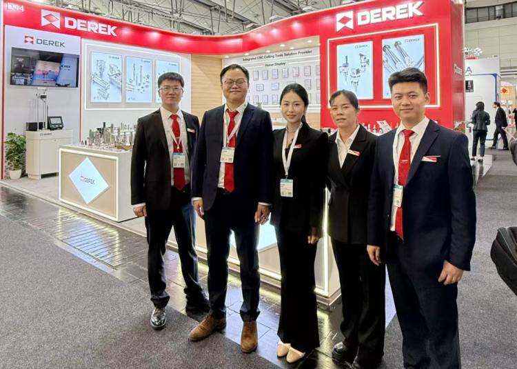 展会直击 | 聚焦 EMO 2025汉诺威国际机床展，德克刀具阻尼减振、万向角度头等技术产品引发关注，获展会客户高度认可。