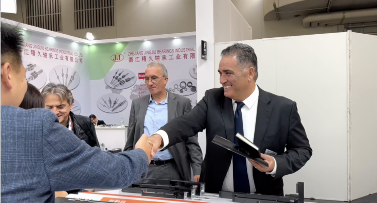 银泰科技闪耀2025 EMO德国汉诺威机床展