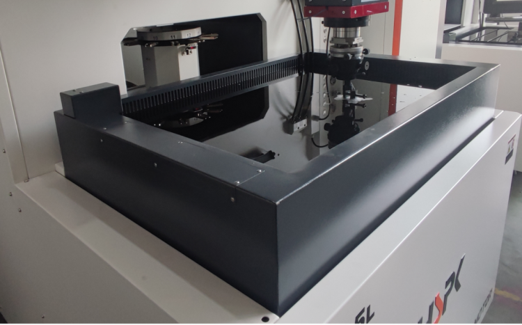 出海季丨汉霸赴德亮相2025年EMO欧洲（汉诺威）国际机床展览会，携精密制造闯世界