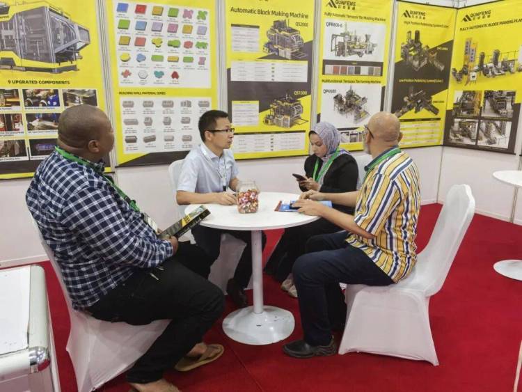 深拓全球市场，2025年群峰智造同时亮相海内外多个国际大展