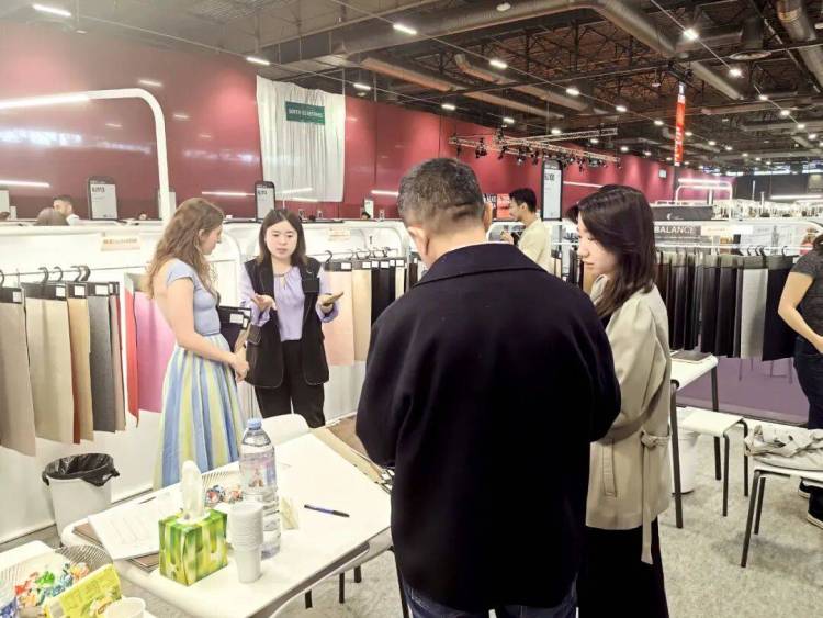 【展会速递】岱银集团金康毛纺参展2025法国Premiere Vision 秋冬面料展