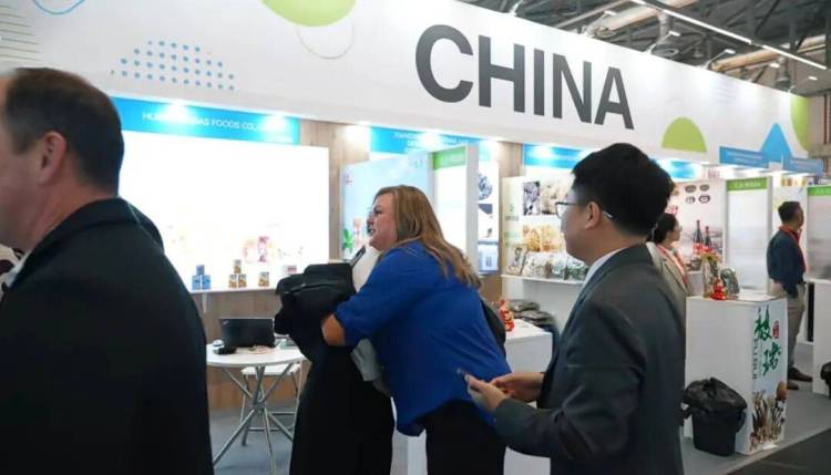 冠农闪耀2025年德国科隆世界食品展，让世界品味新疆味道！