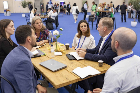 韩国世界肺癌大会展会现场图片