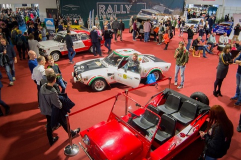 波兰国际汽车展览会展会现场图片