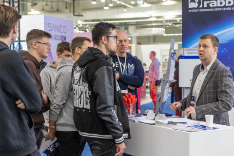 波兰国际电气工程展览会展会现场图片