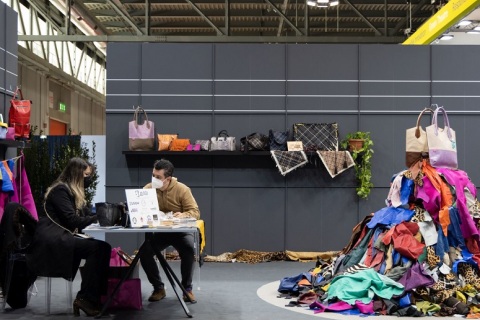 意大利米兰琳琅沛丽皮革展春季展会现场图片