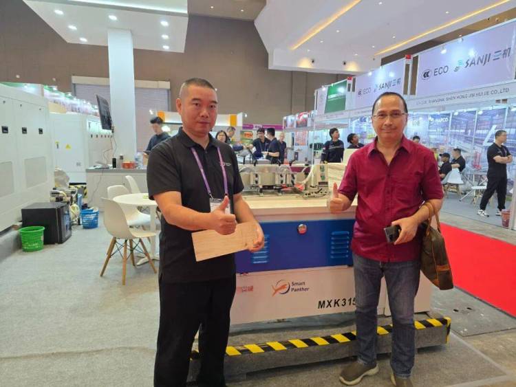 盛况直击 | 2025印尼木工展，青城机械闪耀雅加达！