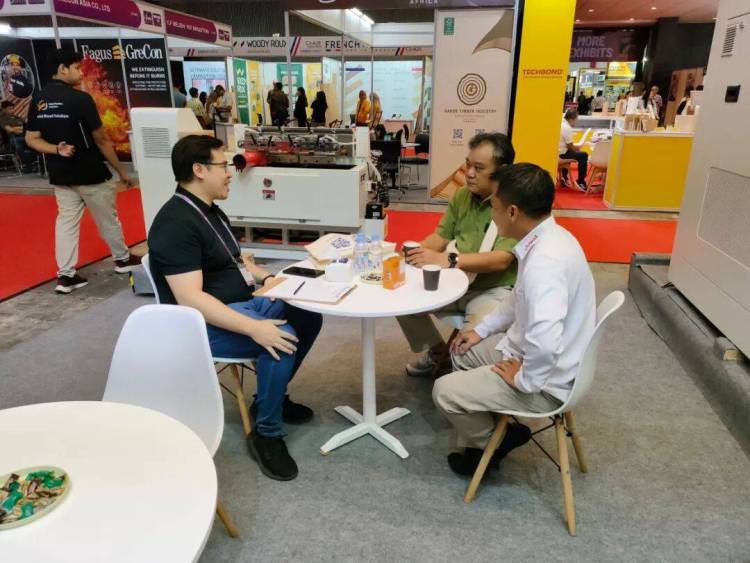 盛况直击 | 2025印尼木工展，青城机械闪耀雅加达！