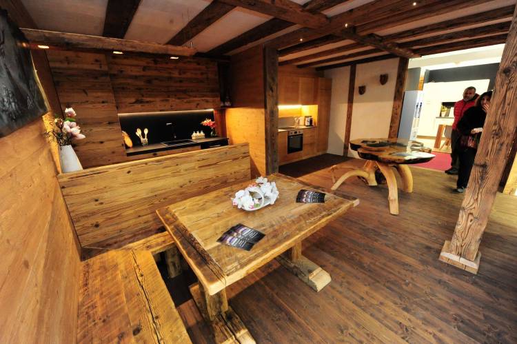 意大利隆加罗内：阿尔雷达蒙特家居盛会