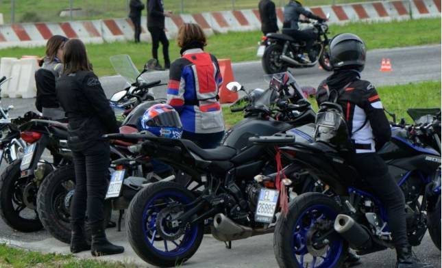 2025年意大利罗马国际摩托车展览会：摩托车手禧年