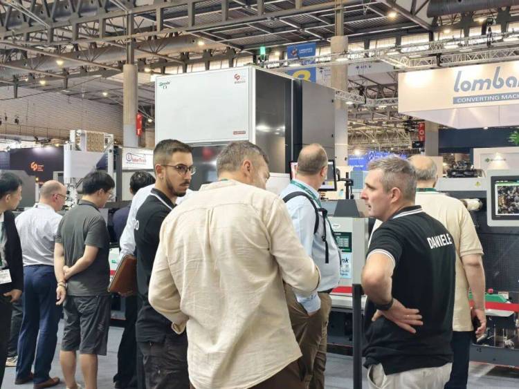 Falcon首秀Labelexpo Europe 2025，引领标签印刷革新风暴