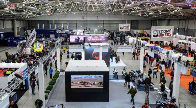 2025年意大利罗马国际摩托车展览会：摩托车手禧年