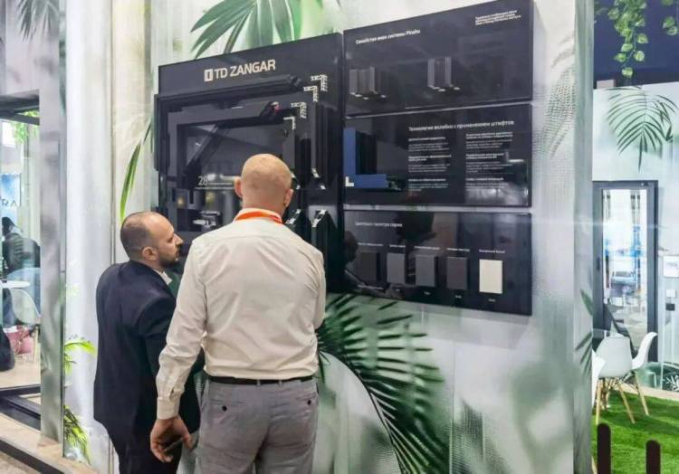 天东门窗闪耀2025年哈国建材展，以科技匠心共筑绿色未来！