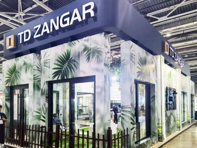 天东门窗闪耀2025年哈国建材展，以科技匠心共筑绿色未来！