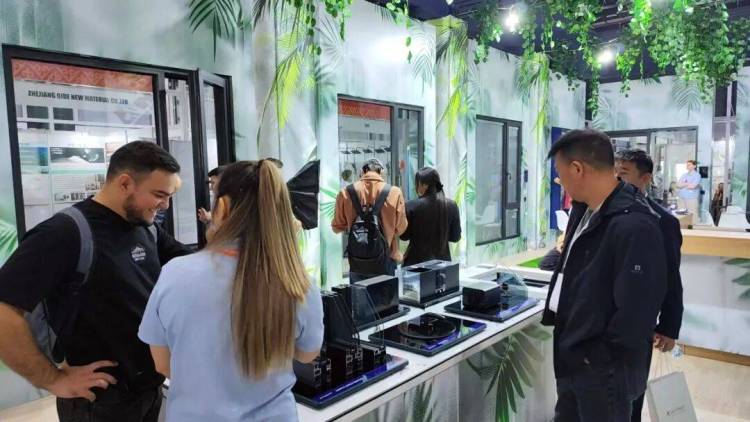 天东门窗闪耀2025年哈国建材展，以科技匠心共筑绿色未来！
