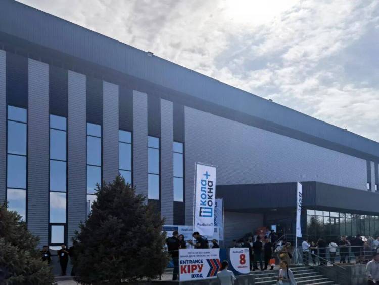 天东门窗闪耀2025年哈国建材展，以科技匠心共筑绿色未来！