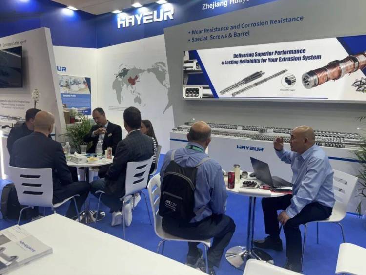 华丽收官！浙江华业闪耀2025年德国K展！