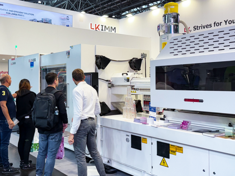 塑造薄壁包装未来 | 力劲塑机参展K 2025圆满收官