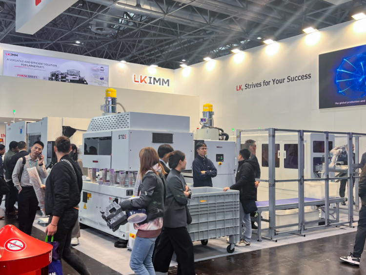 塑造薄壁包装未来 | 力劲塑机参展K 2025圆满收官