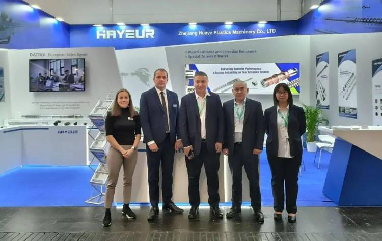 华丽收官！浙江华业闪耀2025年德国K展！