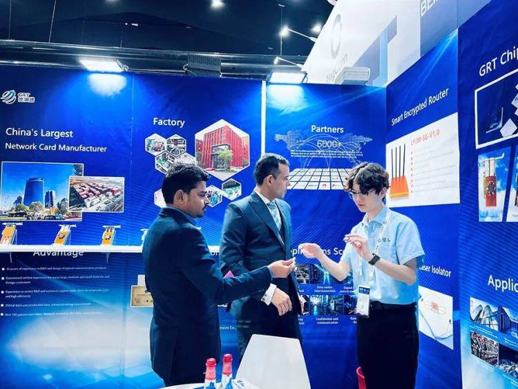 GITEX 2025光润通自主光通信方案引中东市场热切关注