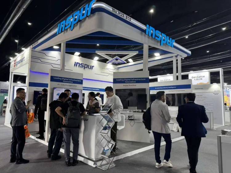 中国开源力量闪耀世界舞台：瀚高数据库携IvorySQL开源数据库社区亮相GITEX GLOBAL 2025