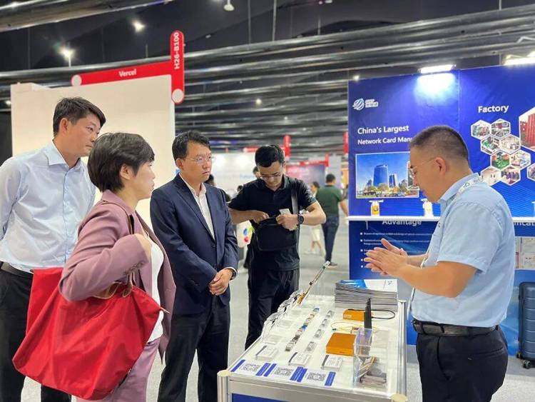 GITEX 2025光润通自主光通信方案引中东市场热切关注