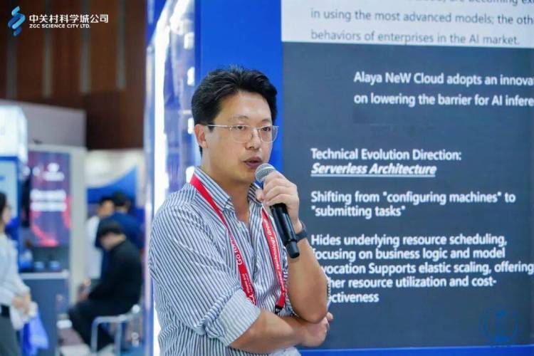 GITEX Global上的中国智算名片 九章云极构建全球普惠智算范式