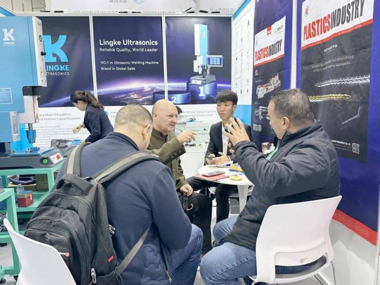 灵科超声波亮相2025年德国K展，中国智造以硬核技术撬动全球商机