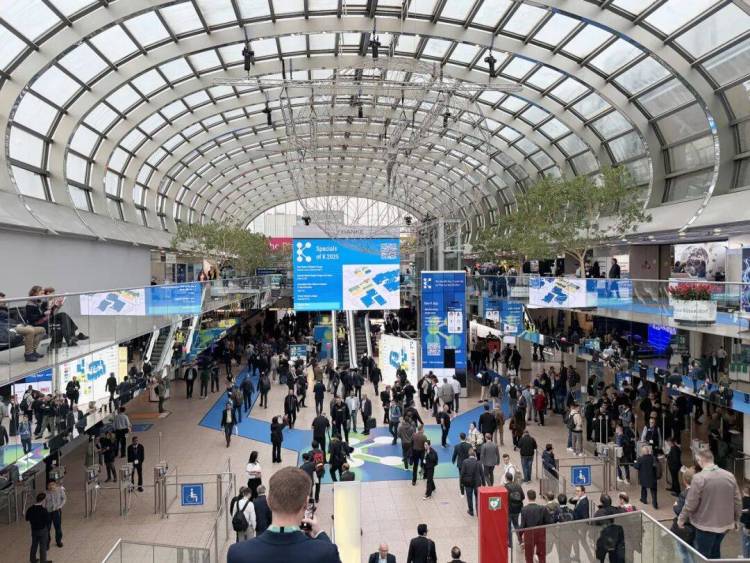 灵科超声波亮相2025年德国K展，中国智造以硬核技术撬动全球商机