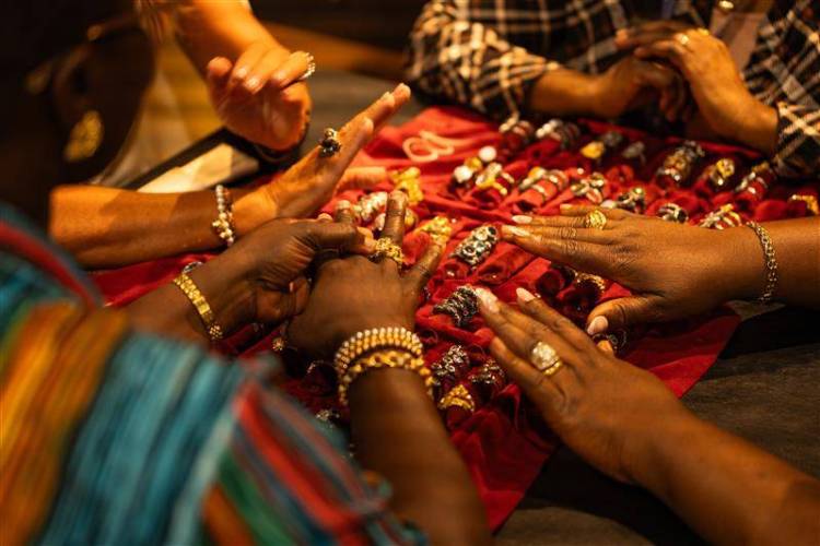 迪拜珠宝展：项链的象征意义