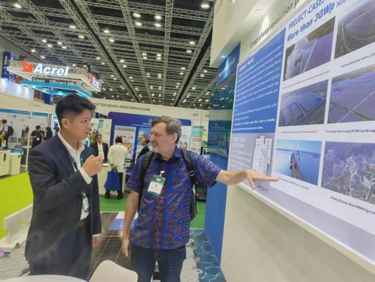 诺斯曼能源全新水上漂浮系统，亮相马来西亚IGEM2025，拓东盟绿能新局