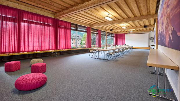 加尔米施-帕滕基兴会议中心通过德格节场馆认证