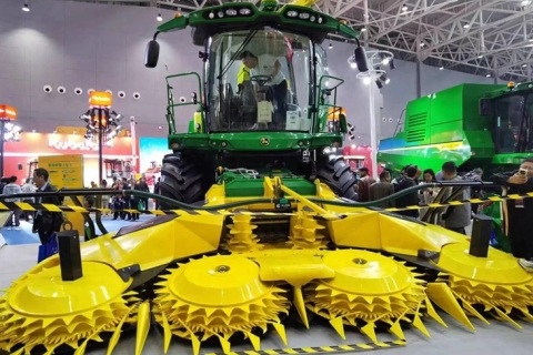 临沂农业机械展展会现场图片