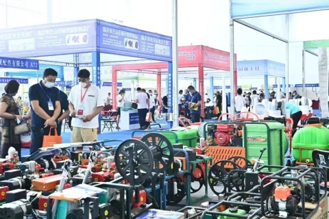 临沂农业机械展展会现场图片