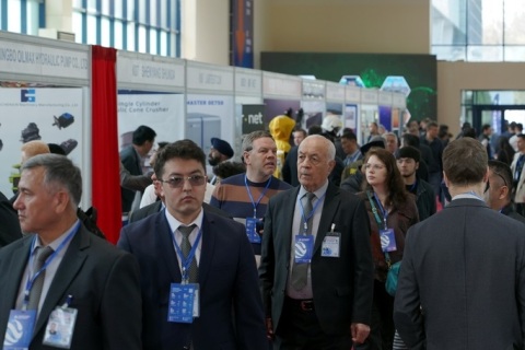 乌兹别克斯坦物流、运输技术展览会展会现场图片