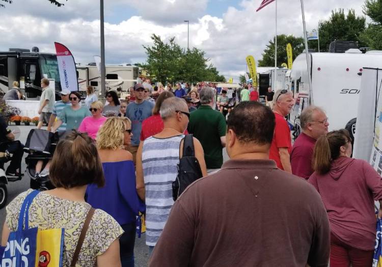 美国赫尔希国际休闲车及野营用品展览会 RV SHOW HERSHEY 2025房车盛会荣耀开启